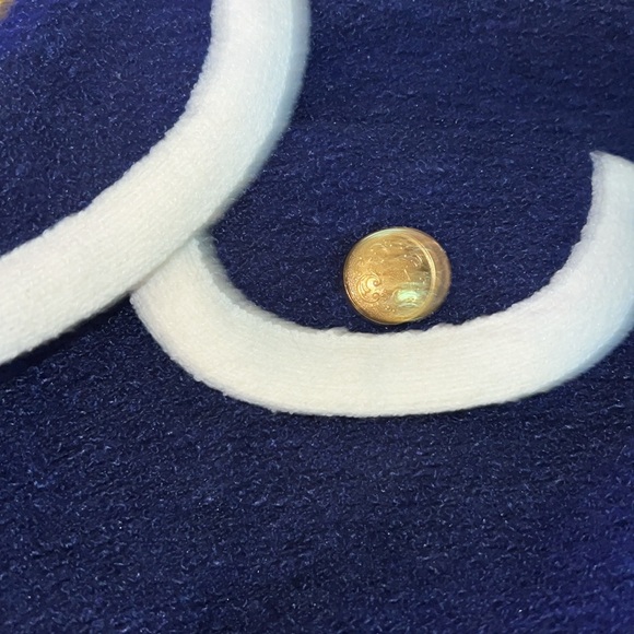 VINTAGE. Blue &  White Blazer with Textured Fabric & White Piping - Picture 3 of 4